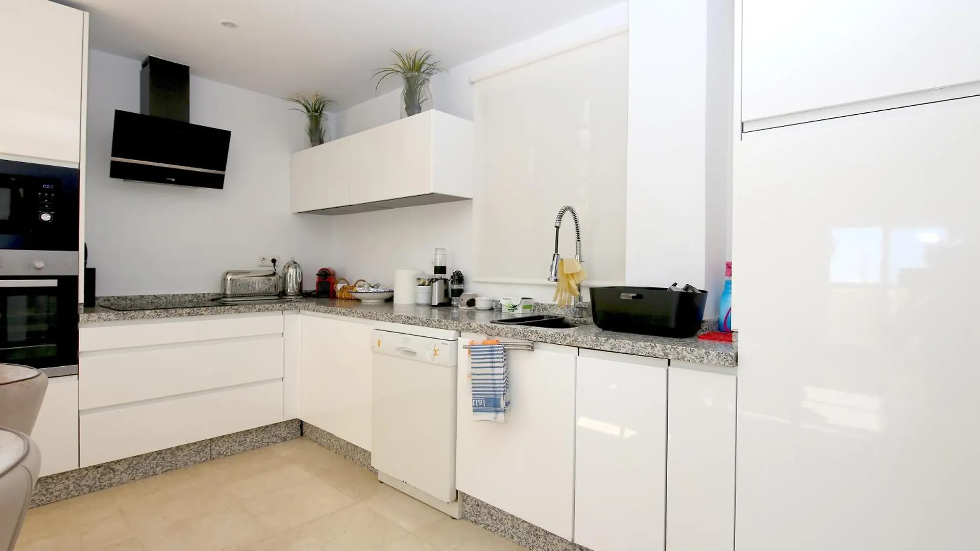 Estepona Port Apartment Aisha